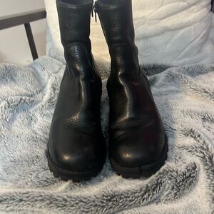 Santana Canada 955 Black Leather Lined Ankle Boots Inside Zip Size Women's 9.5